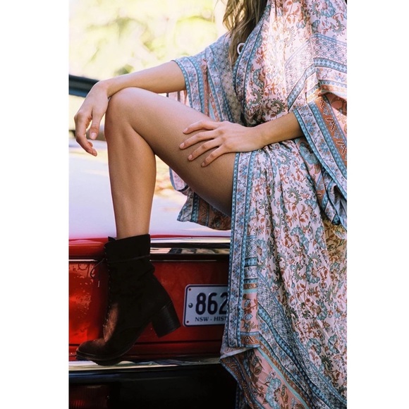 Stunning Floral Paisley Belted Kimono Beach Coverup Duster - Picture 2 of 16